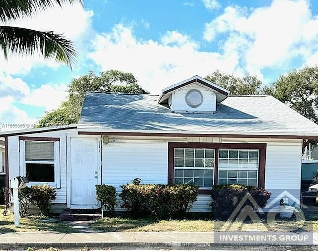 3 bed/1 bath in Lake Worth Beach 278k worth 370k!