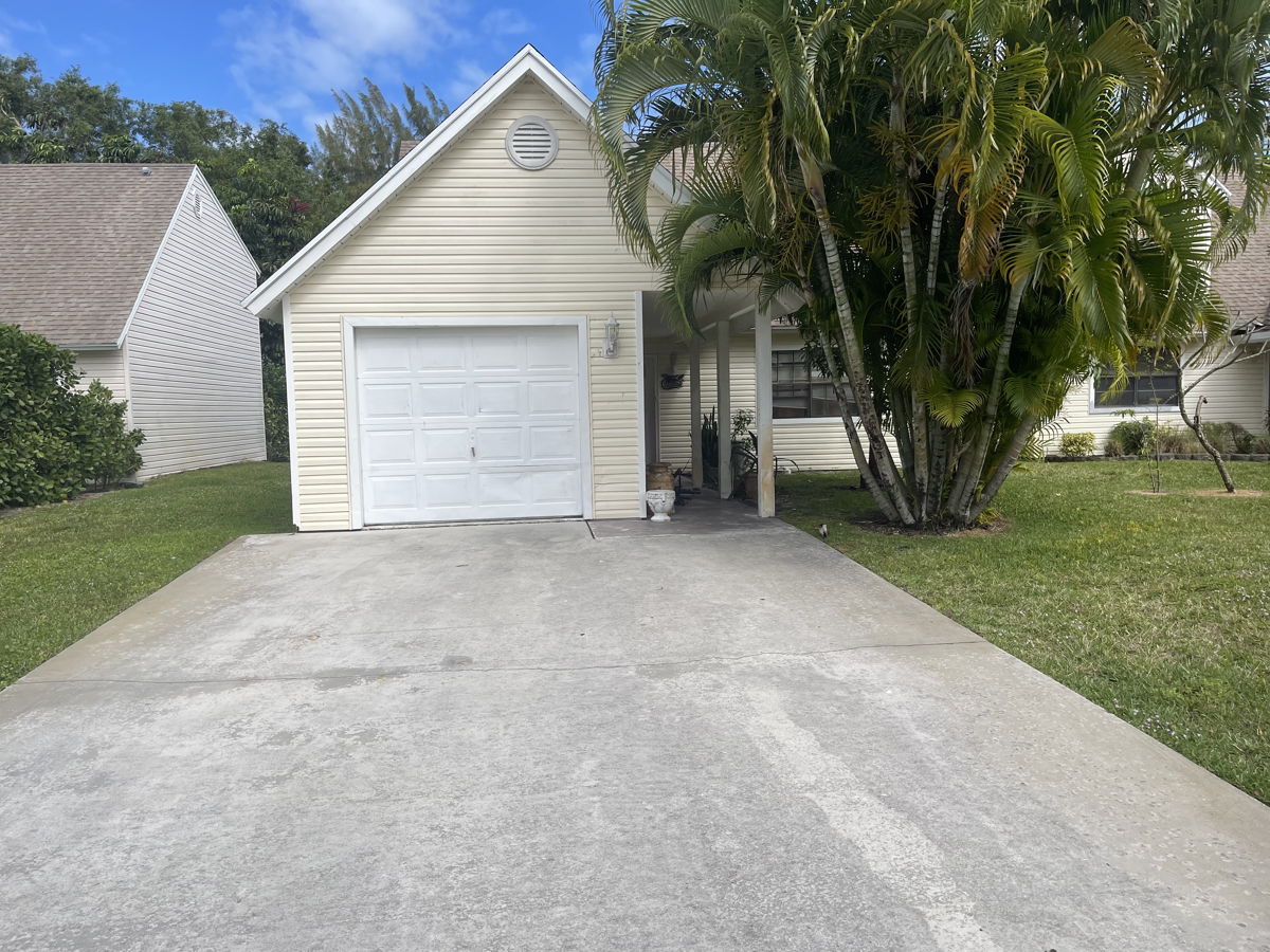 Incredible Deal: Beautiful Home in Atlantis, FL for Under $338K!