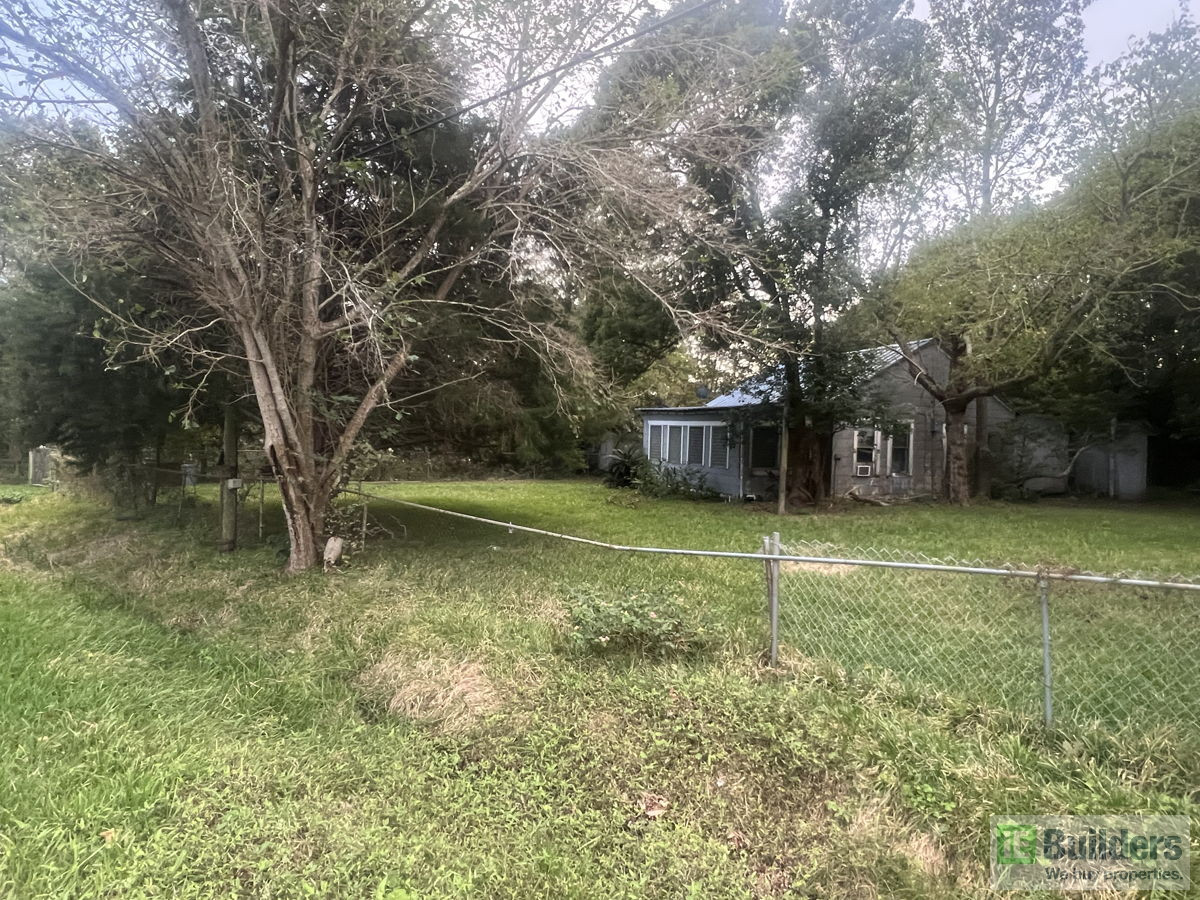 🚣‍♀️ INVESTOR SPECIAL! 🏖️Walking distance to TRINITY BAY -🏖️TX, 77518