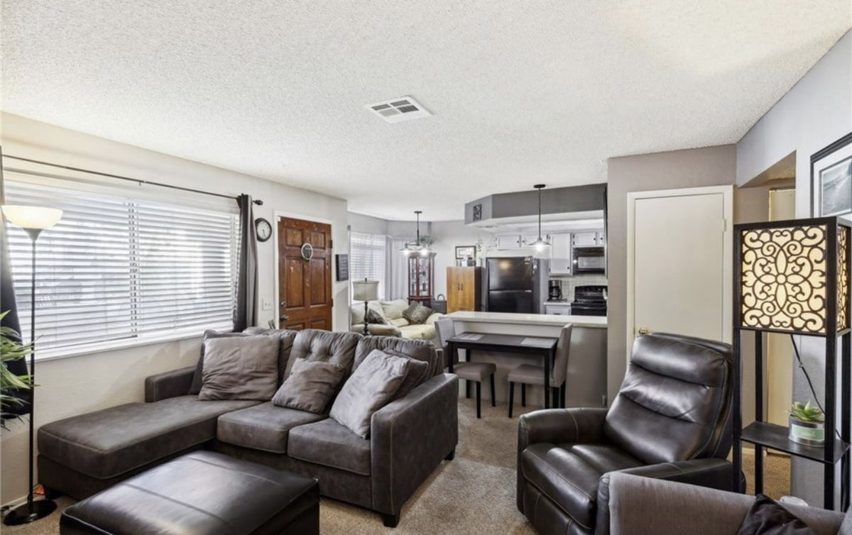🌟CLEAN TURN KEY Property 🌟 20 Minutes from the Las Vegas Strip 🌟