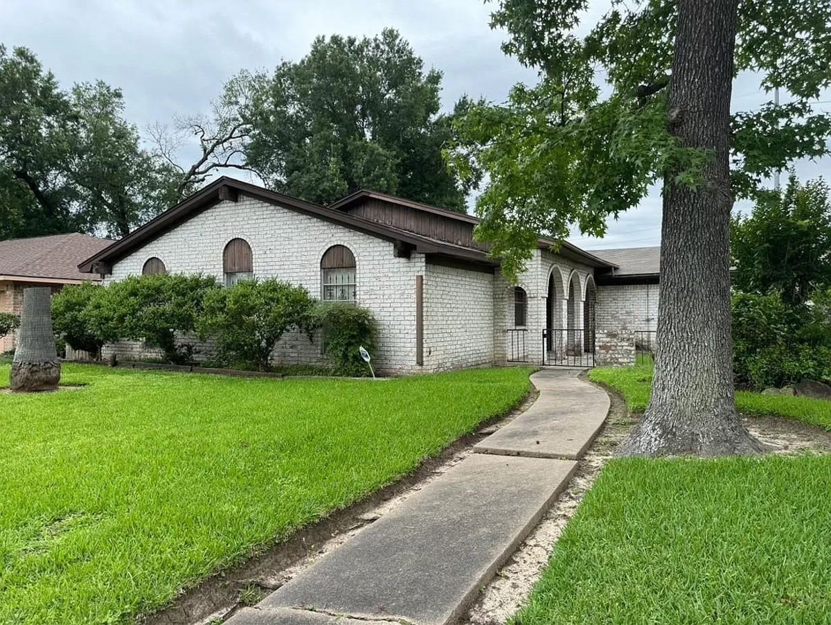 Houston, TX  4Bed/2Bath Fix & Flip