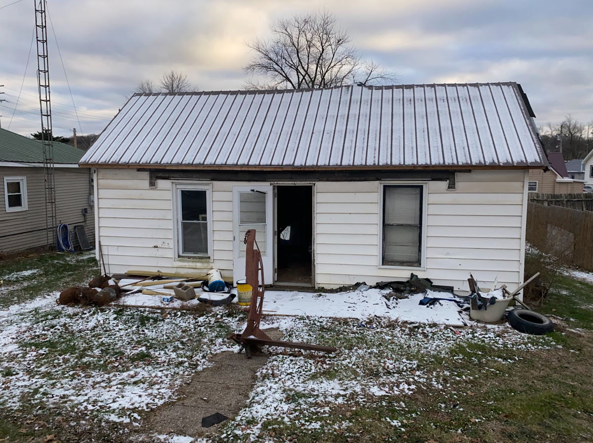 🏙️PERFECT FIX & FLIP - MO OPPORTUNITY🌆 Prime opportunity for 🛠️FIX & FLIP🏡