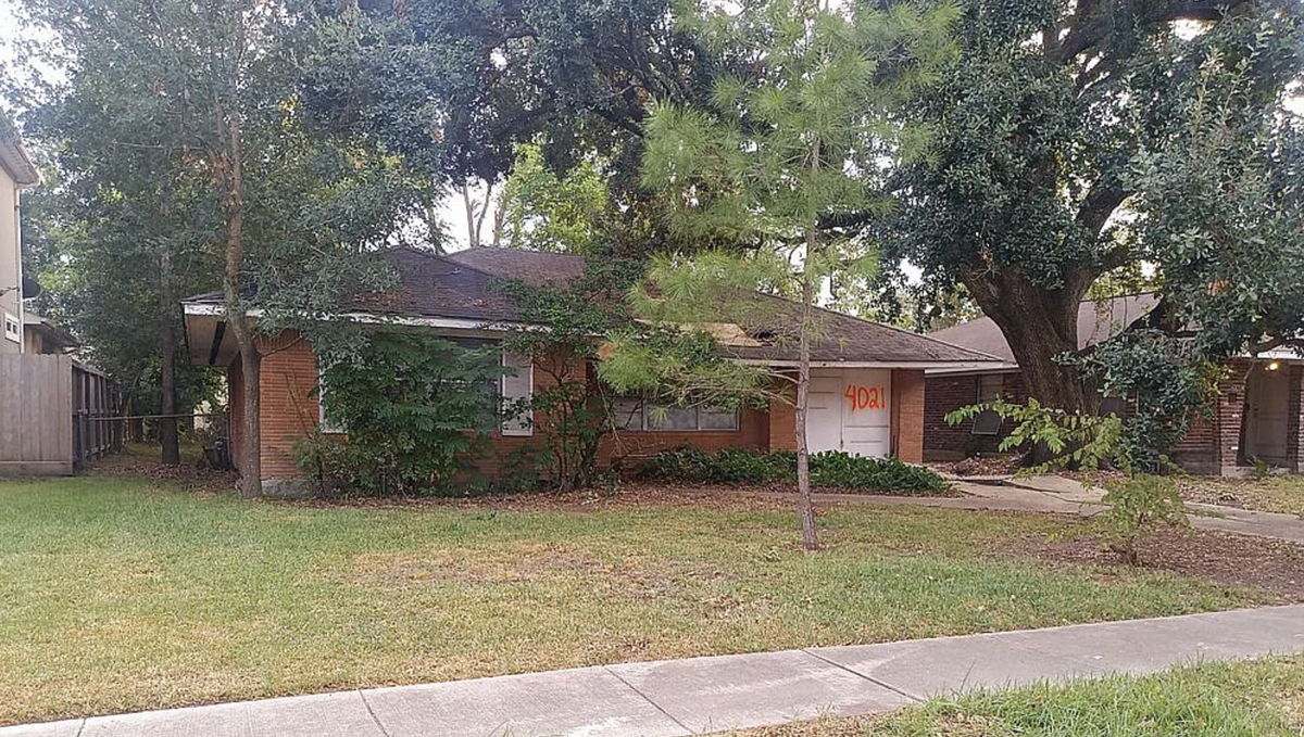 Prime Teardown Opportunity in Houston’s Hottest Neighborhood!