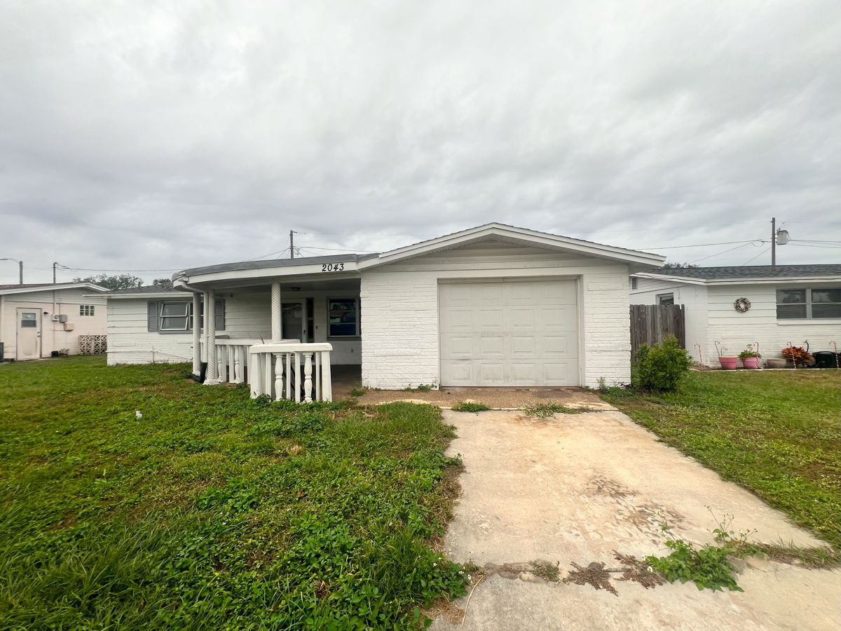 Holiday, FL 34690 | Charming 2-Bedroom Home with Great Potential.