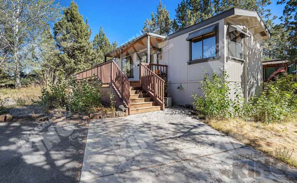 👑 Easy & Quick Flip with an Amazing View in Bend, OR! 👑