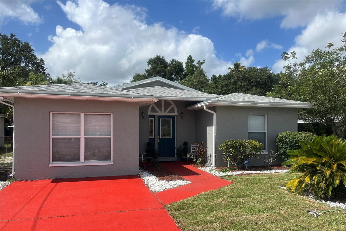 🔨New Cosmetic 3/2 Flip in Tampa! 🔨 Vacant at close 🚨