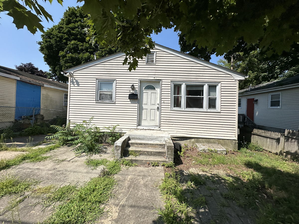 Easy Rehab Opportunity in Hartford Area, Providence, RI