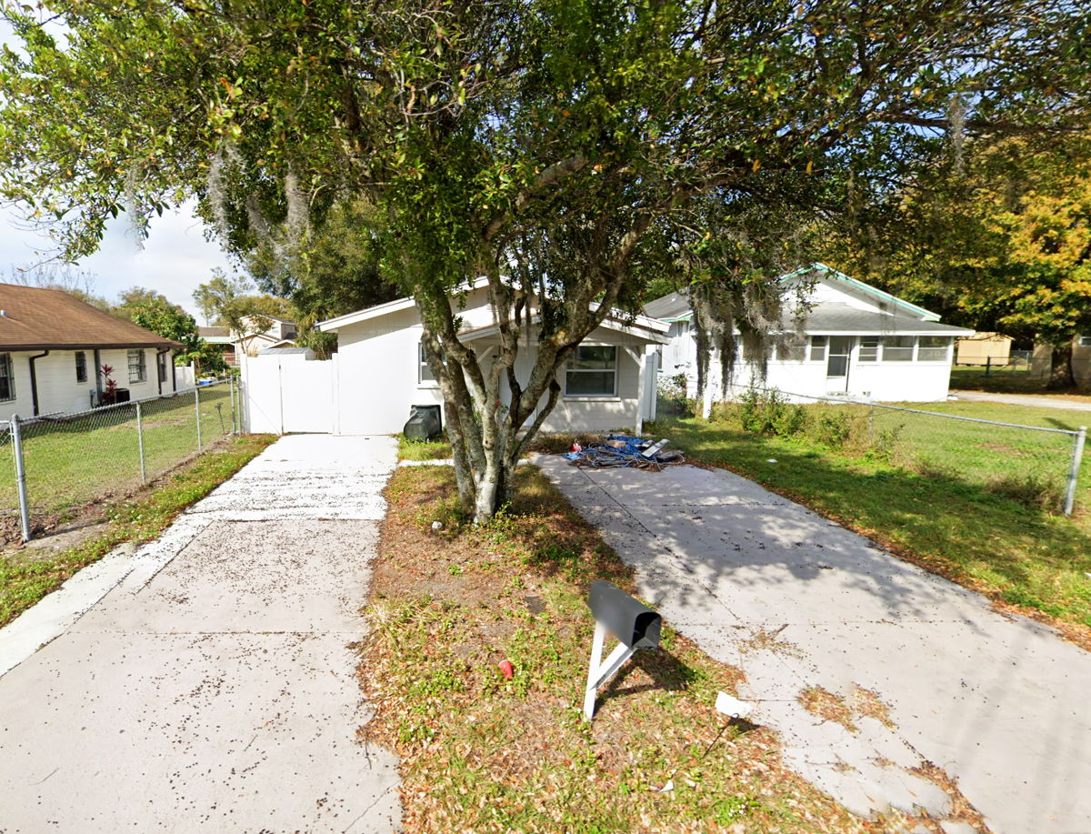 33805 🌟 Spacious 4/3 SFH in Lakeland - Under Rehab! 🌟