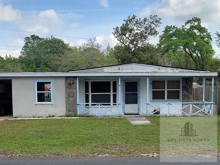 39125 Park Dr, Zephyrhills, FL 33542