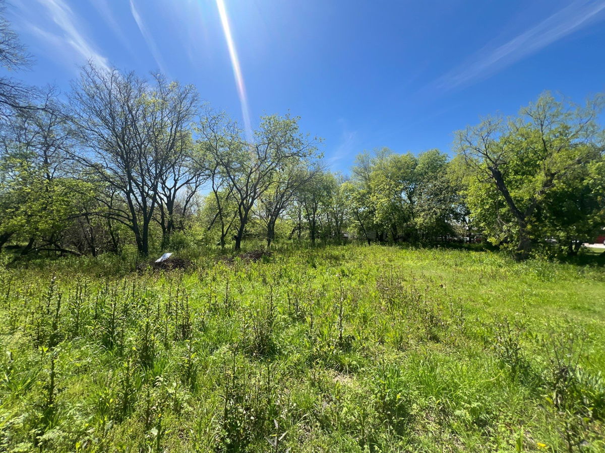 🔥🔥🔥1 Acre Vacant Lot South Arlington Gem in Desirable Area!!! with Utilities🔥🔥🔥