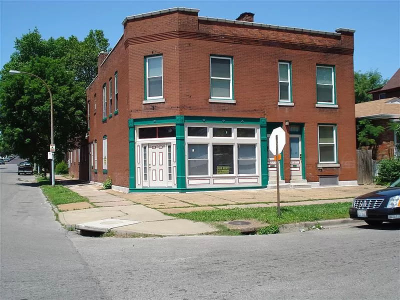 SAINT LOUIS MO 42 UNIT PORTFOLIO 30 PERCENT COC RETURNS