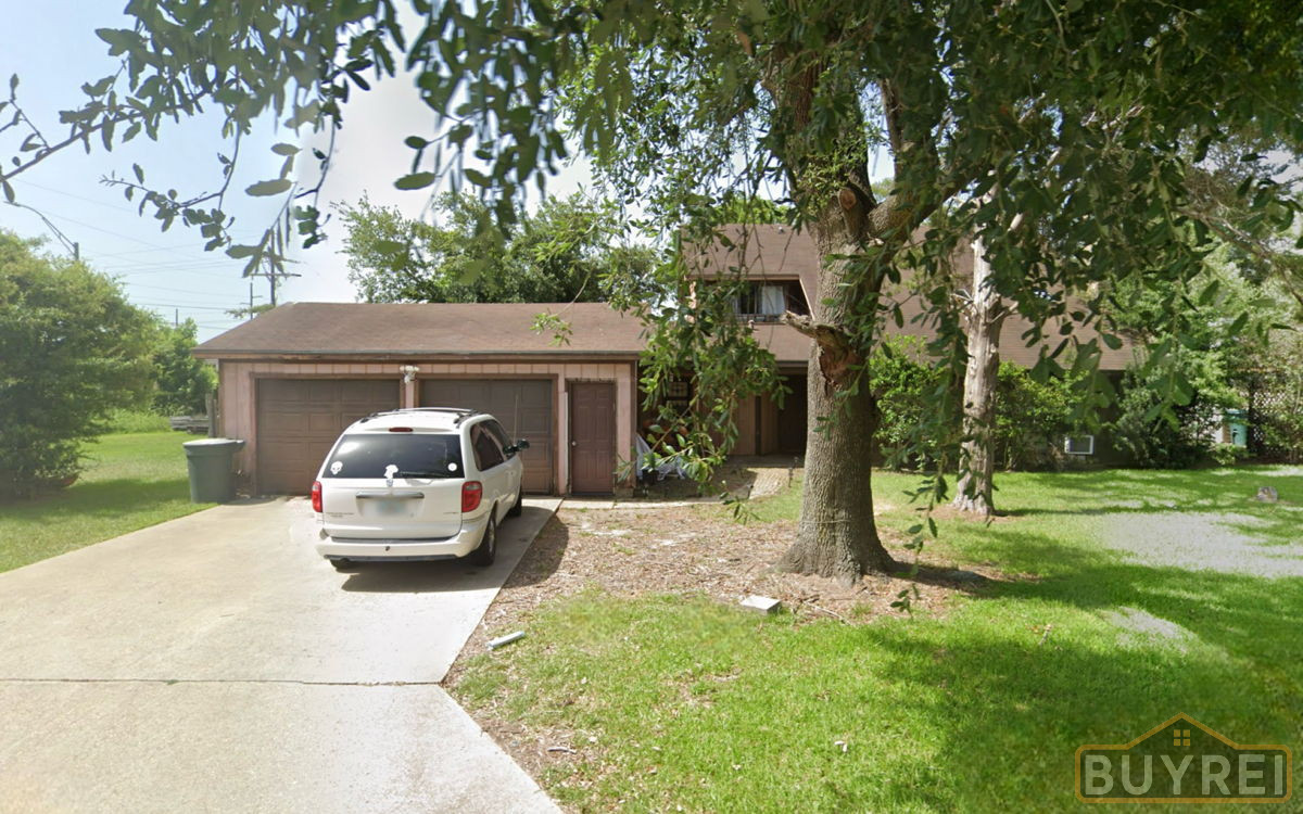 Beaumont, TX📍Great Clarkdale Opportunity 🏚️ See Photos Inside ➡️
