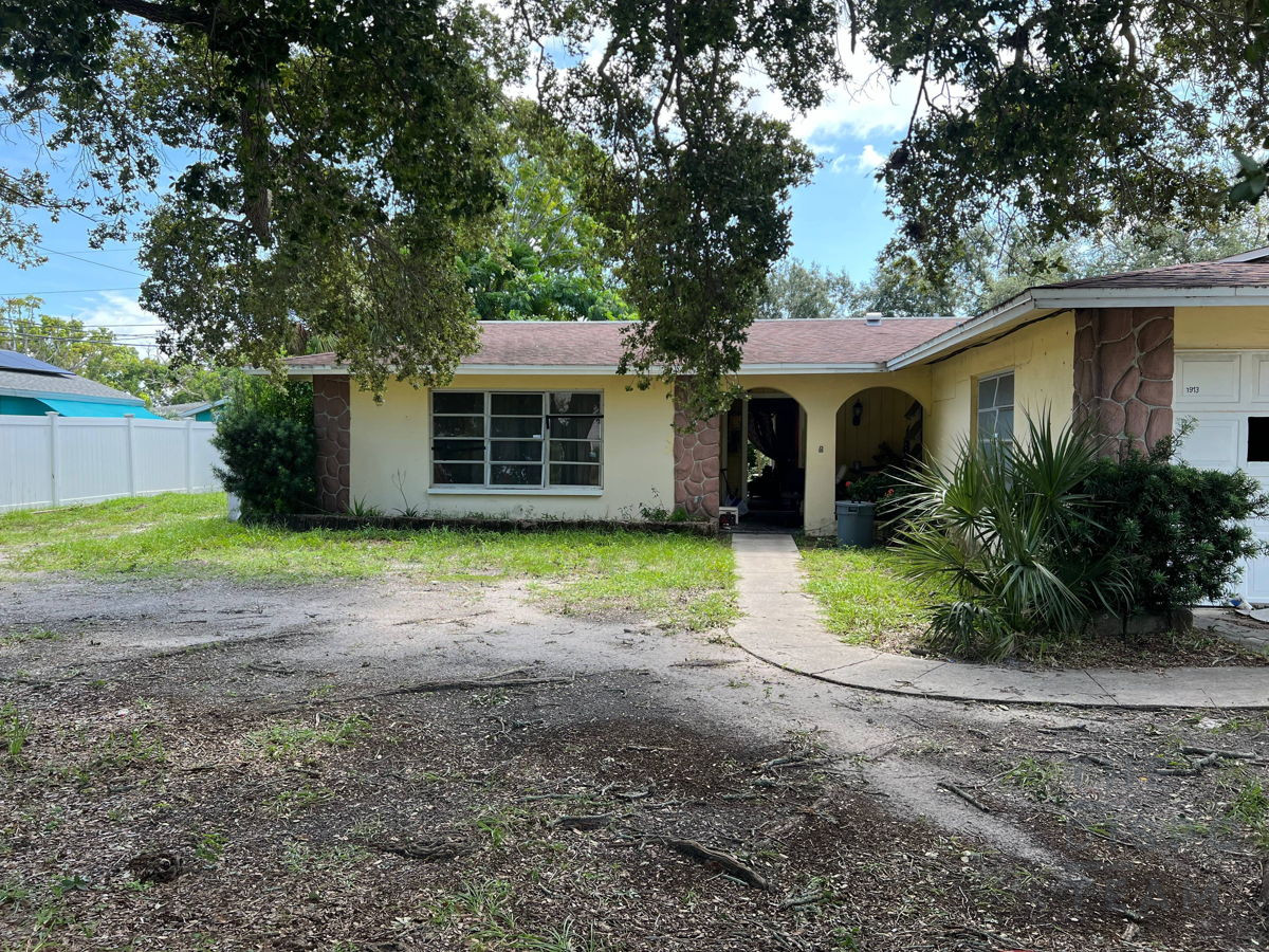 Exciting Fixer-Upper Opportunity in Clearwater, FL! 🏡