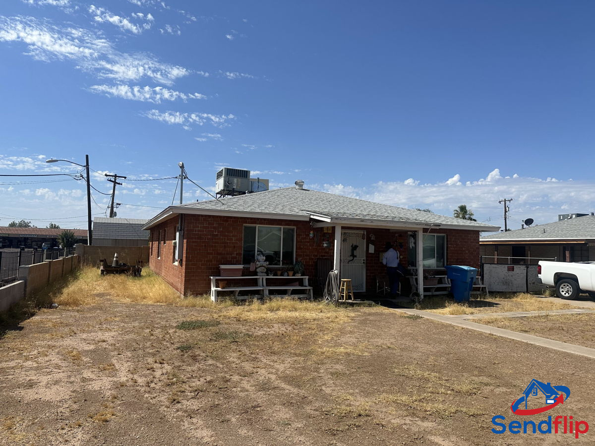 🚨HOT DEAL IN PHOENIX AZ WITH A % CAR GARAGE🚨