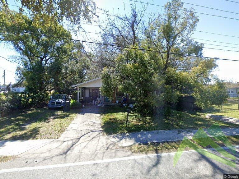 Charming 2 Bedroom Home with Potential in Lakeland, FL
