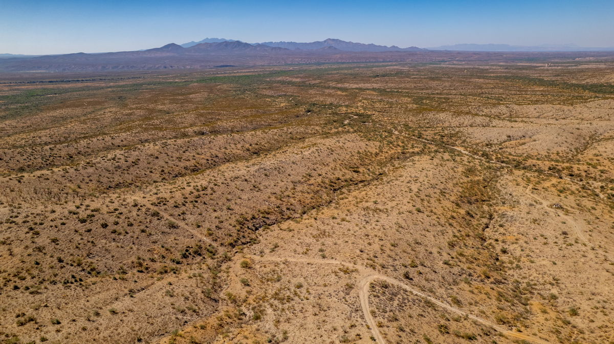 Prime 10 Acre Desert Oasis Your Ideal Retreat Awaits | Benson AZ | Click for Aerial video ➡️🎥