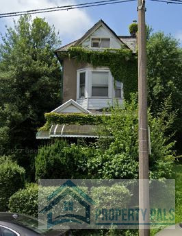Detached Flip in 19143!
