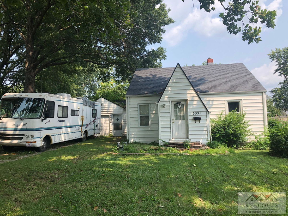 ⭐ 5035 N Lister Ave, Kansas City, MO 64119