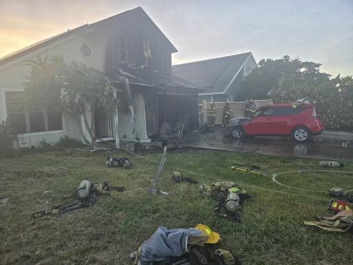 🔥🏡 FIRE-DAMAGED FIXER-UPPER IN VERO BEACH, FL! 🏡🔥