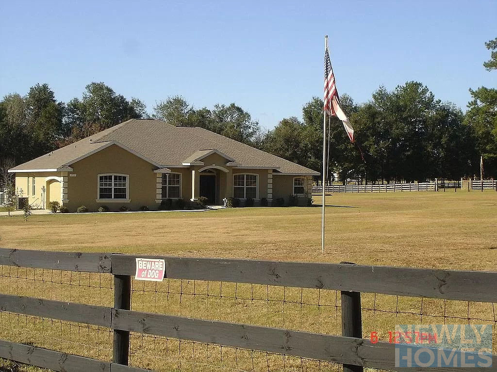 [ Ocala ] Beautiful House on 5 Acres!  Horse Property! Easy Flip 2300 SQFT