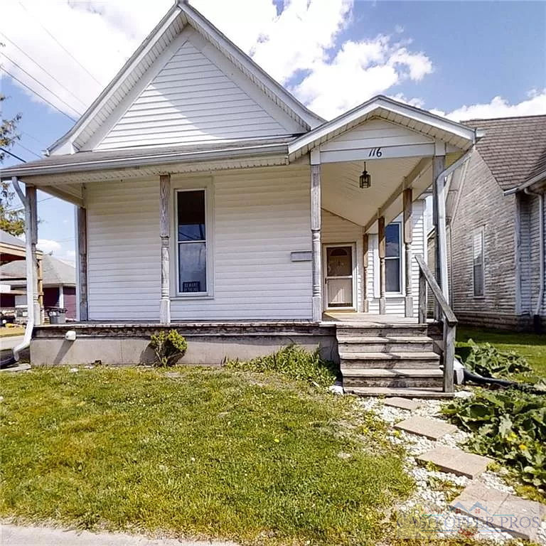116 E 9th St, Rushville, IN 46173