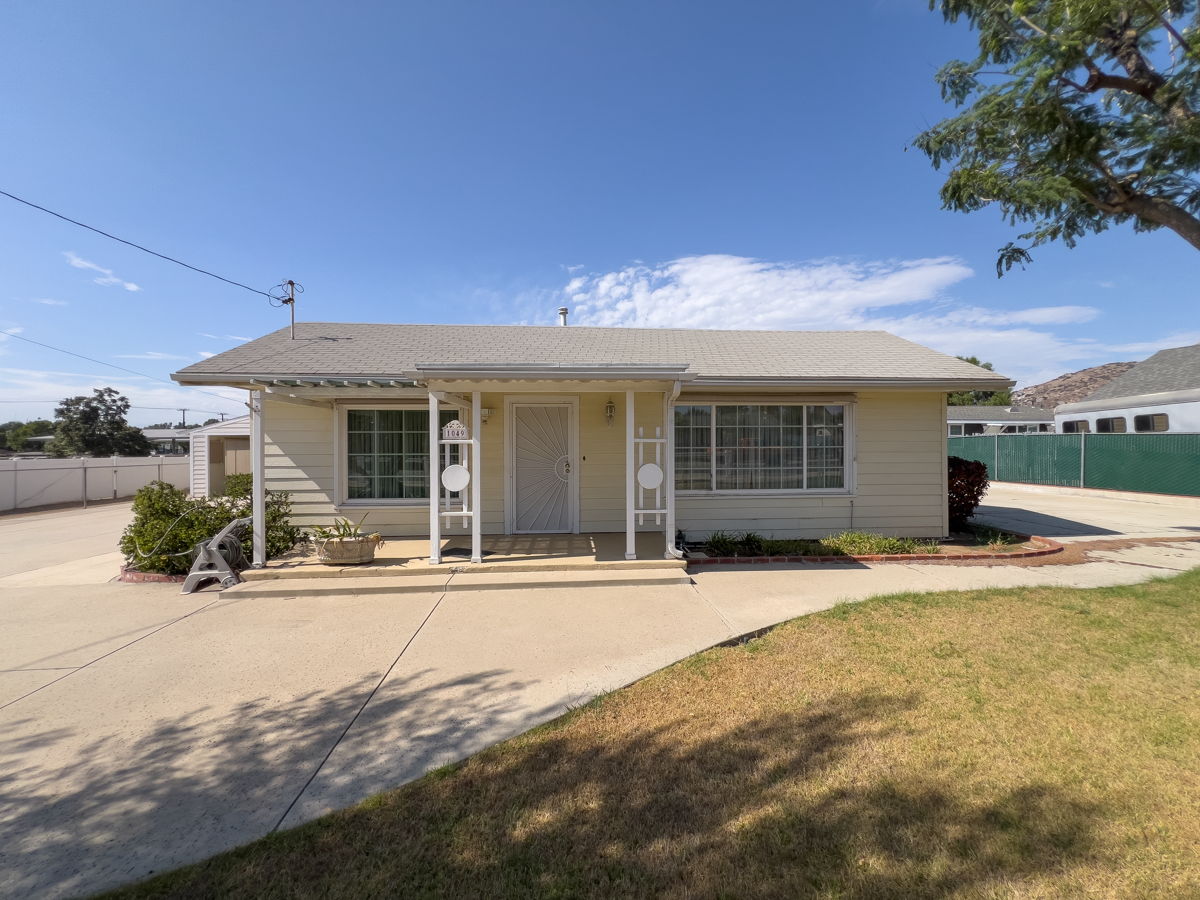 Norco CA I Off Market SFH [Delivered VACANT]