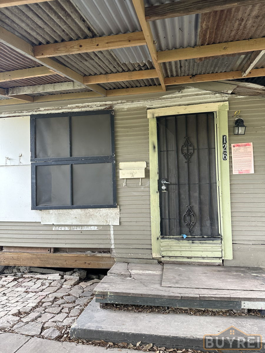 San Antonio, TX📍Huge Fixer Upper Opportunity🏚️See Photos Inside ➡️