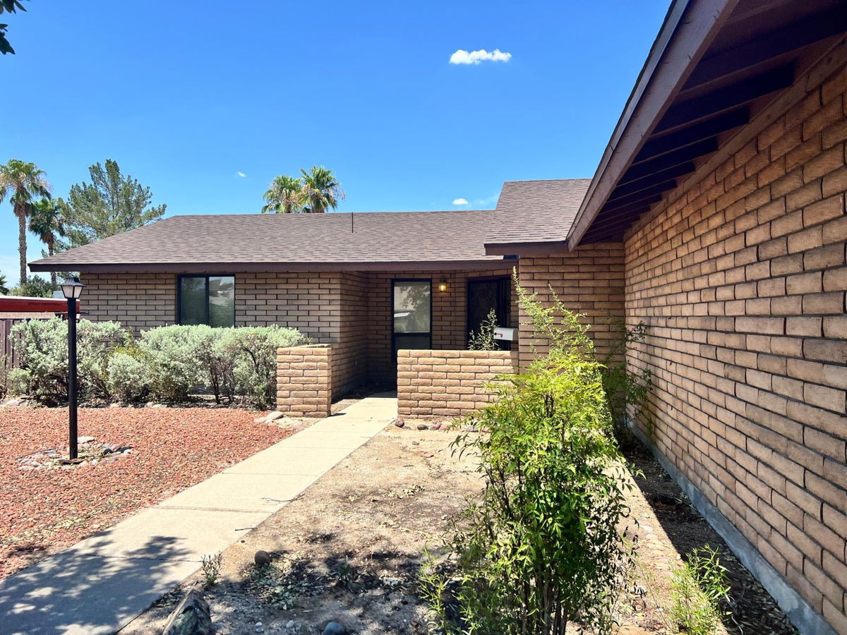 🔥 FLIP OPPORTUNITY Tucson AZ- ACT NOW!🏠🔥