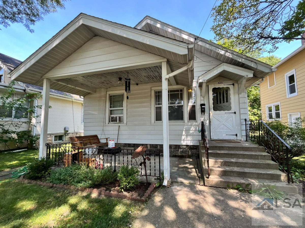 Cosmetic Flip In Rockford IL
