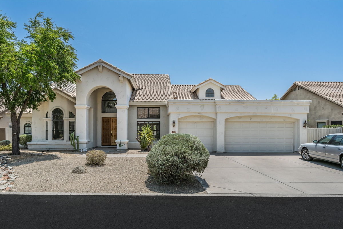 🏡Must-See Deal in Scottsdale, AZ 85259 - SFR with 3 Car Garage ✨