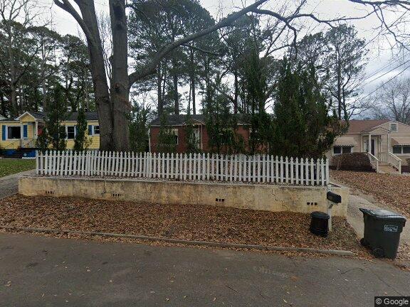 🏡 2Bed/1Bath 🏡 Charming Home on Moreland Way, Hapeville, GA! 🌟🌳 take it only for 235K ✅