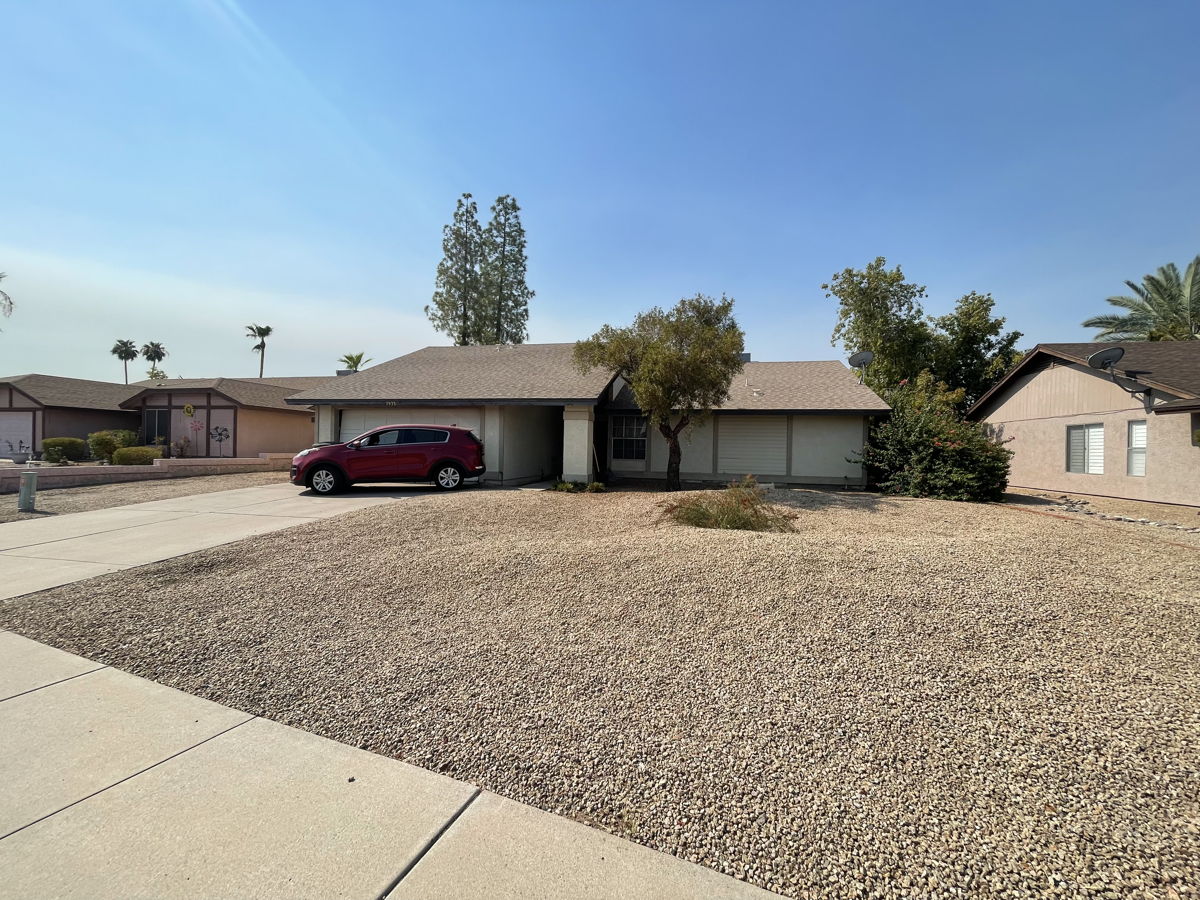 Peoria Home 7933 W Dreyfus Dr, Peoria, AZ 85381