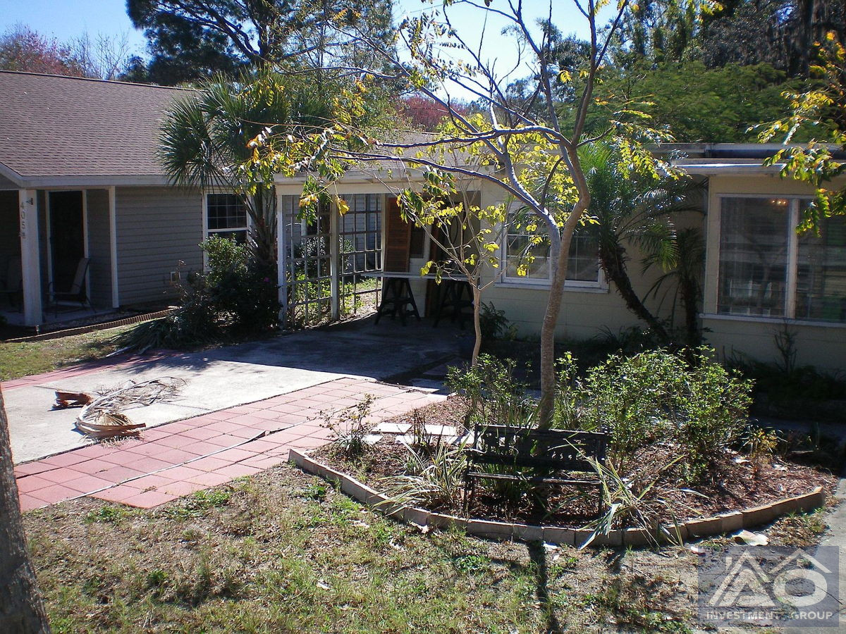 Off Market 2 bed 2 bath in Palm Harbor! 271k worth 300k