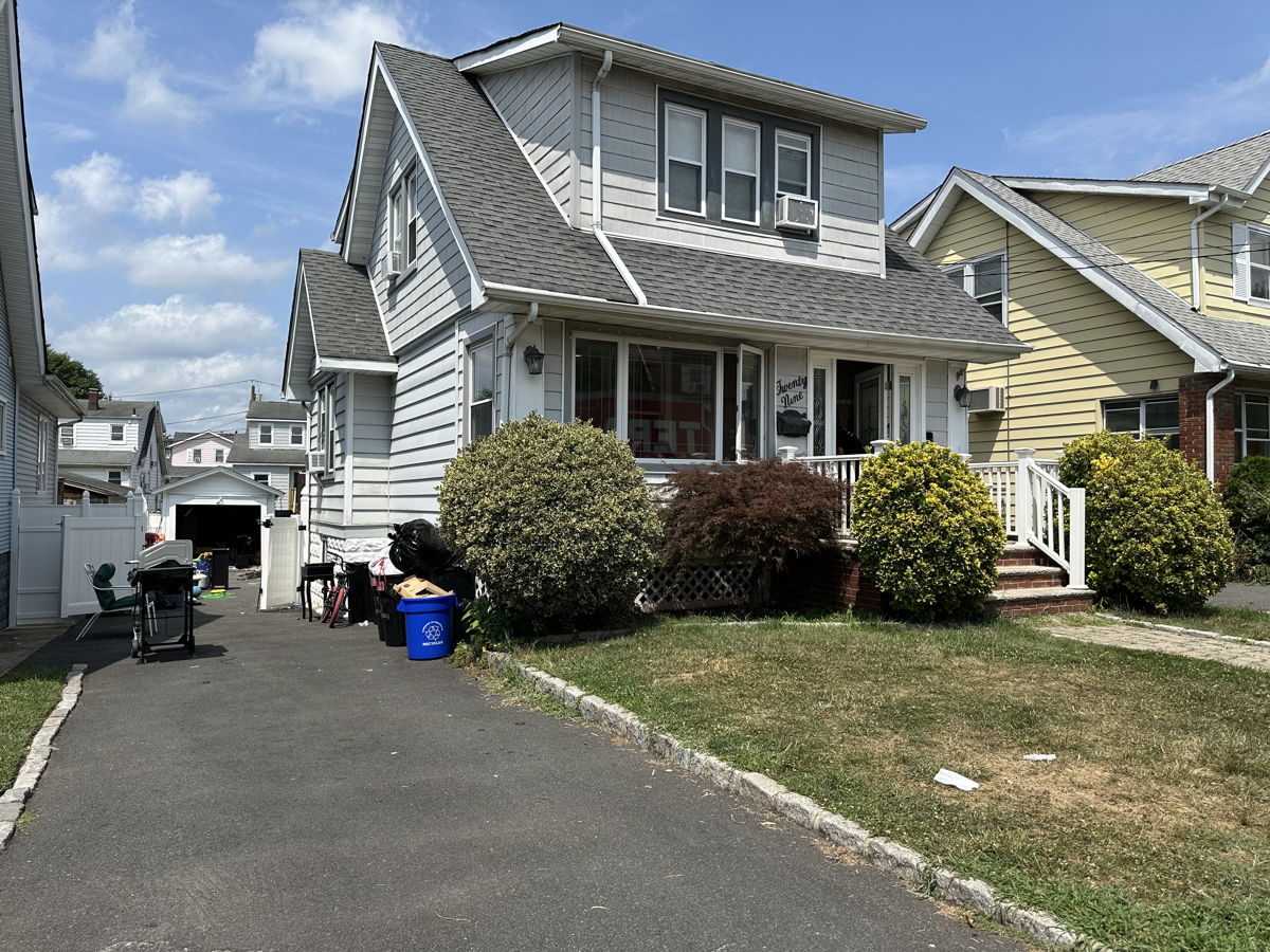Single Family Home in Belleville