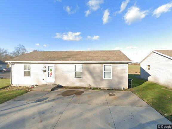 🏡 3Bed/1.5Bath 🏡 Cozy Retreat on Kellie Dr, Urbana, OH!🌟🌳 take it only for 155K ✅