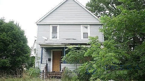 FIXER IN AKRON, OH - INVESTOR SPECIAL!
