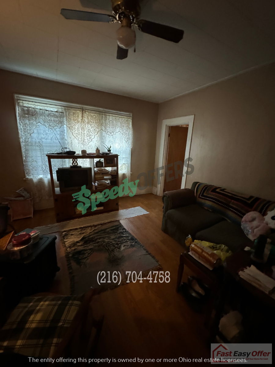 Single Family Home in Cleveland // 44104 🏠