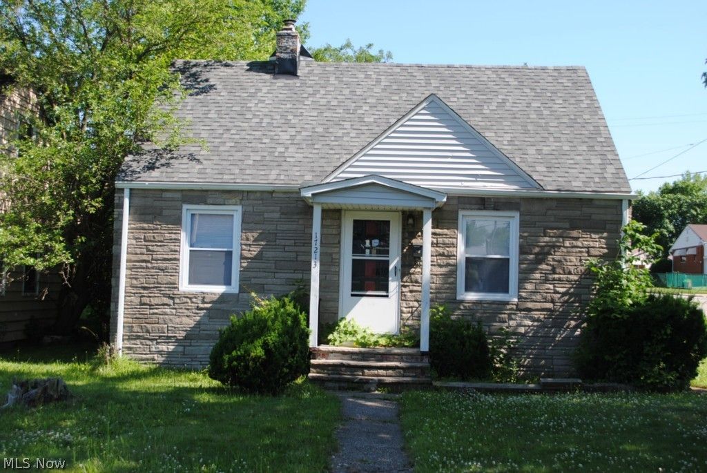 🏡 3Bed/1Bath 🌟 Stunning Home Available Now in Cleveland's Finest Neighborhood! 🏡🌳 take it only for 110K ✅
