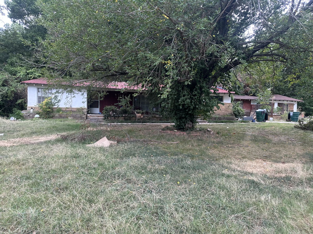 🚶⚠️AMAZING Rental/Flip Opportunity On 5 ACRE LOT!! 🚶⚠️