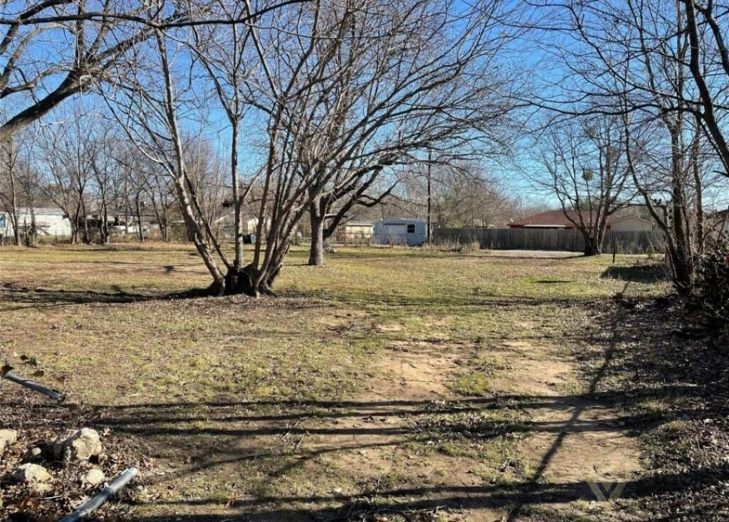 CLARKSVILLE 3BED FLIP OR RENTAL! GREAT ROI