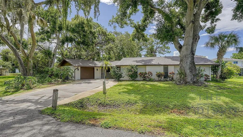 Venice, FL Investment Opportunity 🏡
