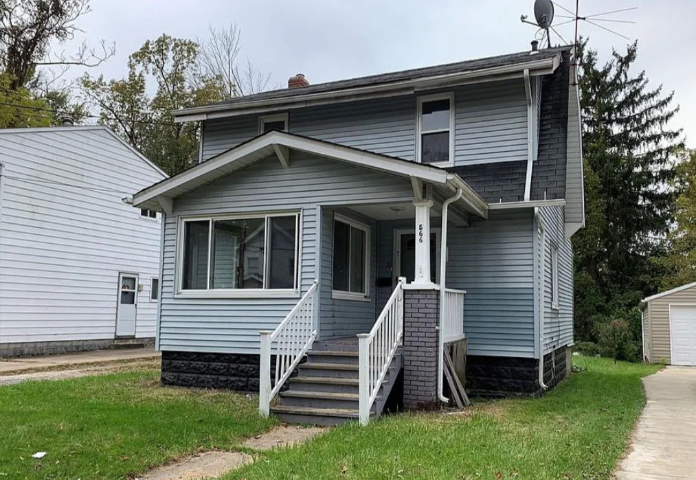 Flip or Rental Opportunity! SFH IN AKRON OH