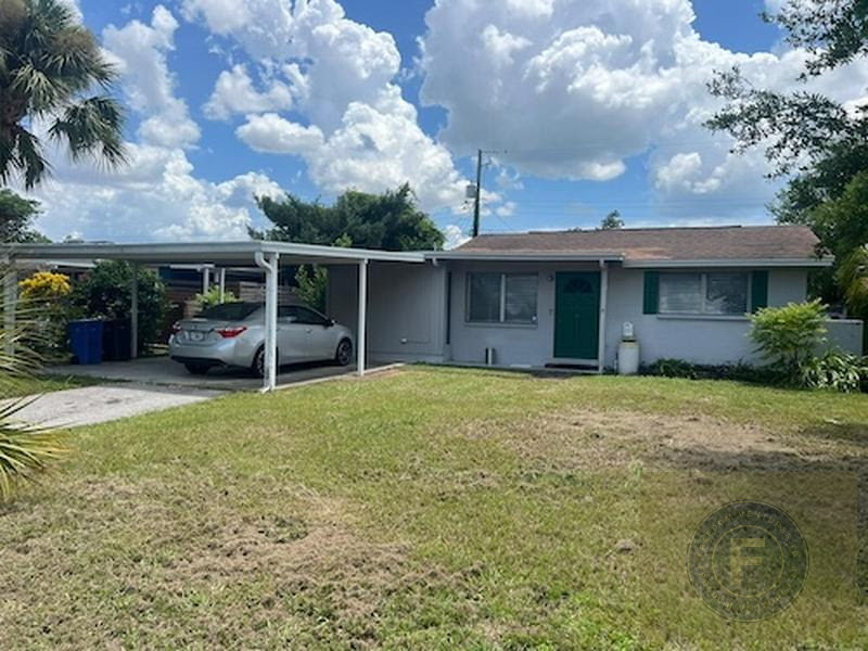GREAT FIX AND FLIP OR BUY AND HOLD In TAMPA 33634