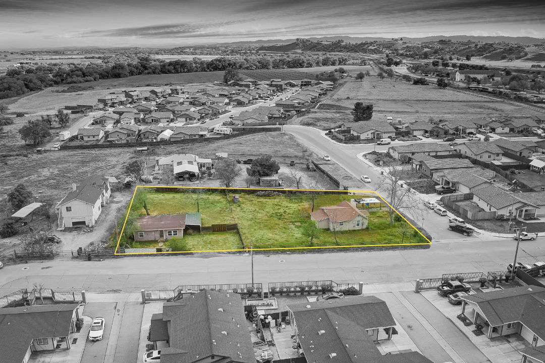 2 Homes on 0.5 Acre -Can Build 7 units!