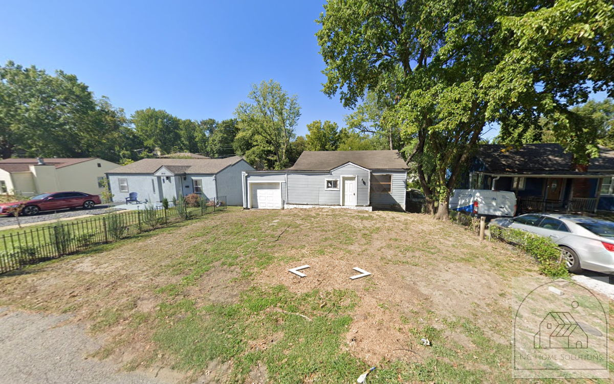🏡 KC Ranch Fixer-Upper – Updated Systems, Ready for Your Vision! 🌟