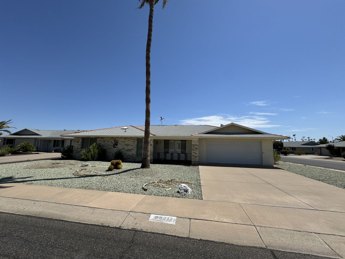 Sun City Home 9871 W Picacho Ct Sun City, AZ 85373