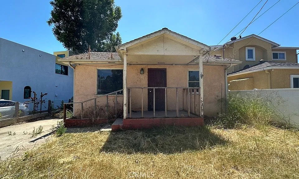(San Diego, CA) 📍 NEW DEAL 📈 3 Bed 1 Bath Fixer  Starting at 620K 👀