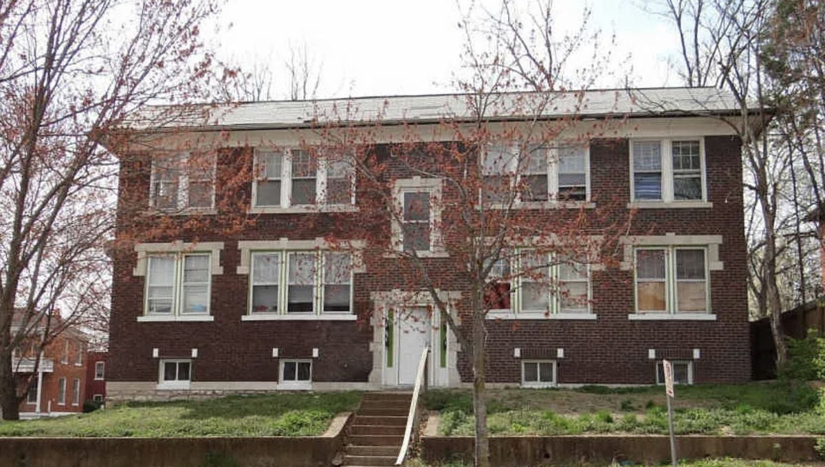 🏠 Charming Home on S Compton Ave, Saint Louis, MO 63111 – Your Next Investment Opportunity Awaits! 🌟