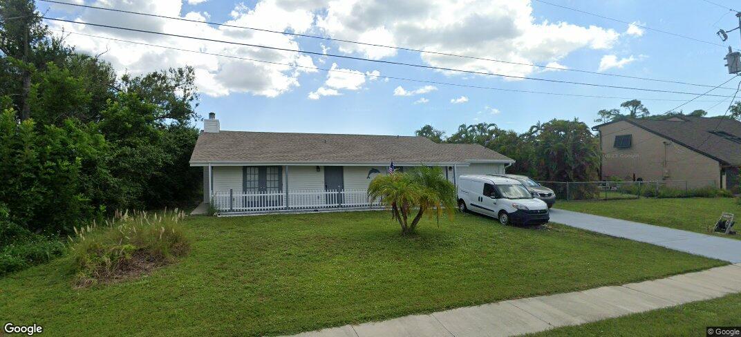 🏡 2Bed/2Bath 🌴 Dream Coastal Living in Cape Coral! 🏖️🌳 take it only for 220K ✅