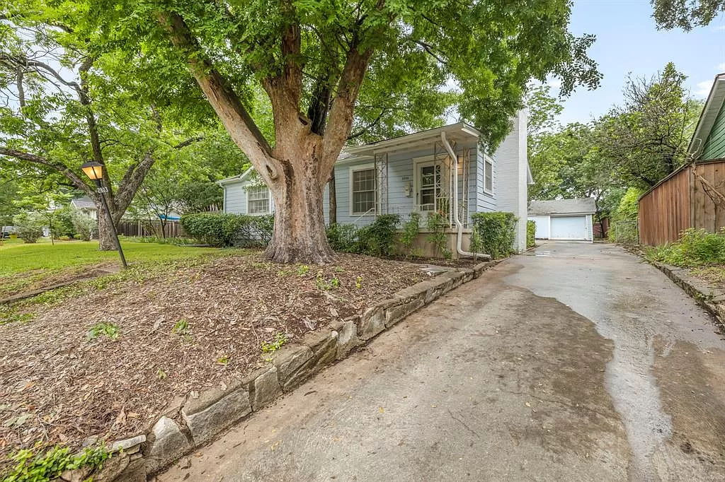 📍 (Austin, TX 78722) Cosmetic rehab in Prime Location!🏠